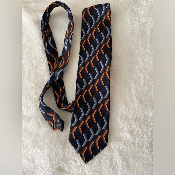 Colours Alexander Julian Tie 100% Silk Geometric Pattern - Picture 2 of 6